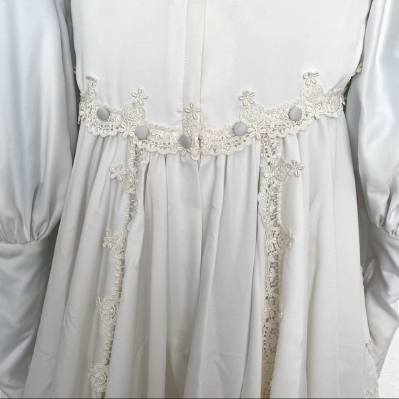 1970s vintage wedding gown long sleeve lace XS white cream ivory silk - Picture 7 of 14